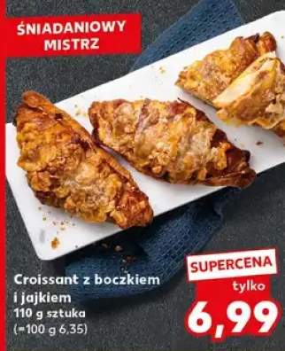Croissant z boczkiem i jajkiem