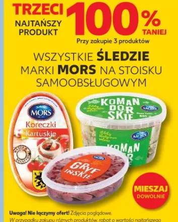 Śledzie marki Mors na stoisku samoobsługowym