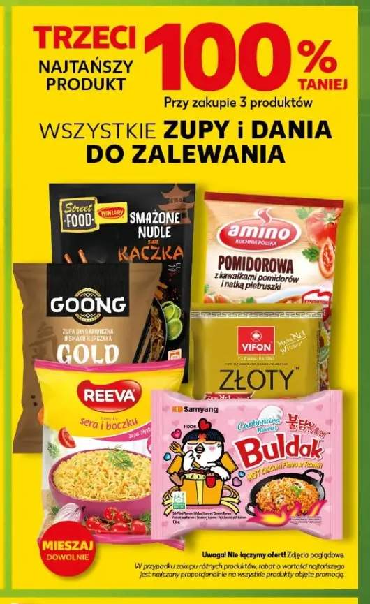 Zupa błyskawiczna Amino Pomidorowa z kawałkami pomidorów i natką pietruszki