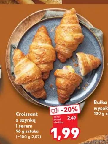 Croissant z szynką i serem