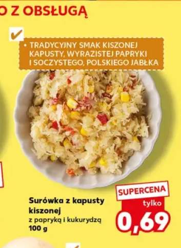 Surówka z kapusty kiszonej z papryką i kukurydzą