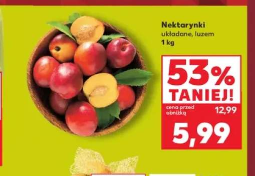 Nektarynki układane luzem