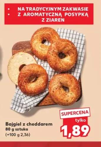 Bajgiel z cheddarem