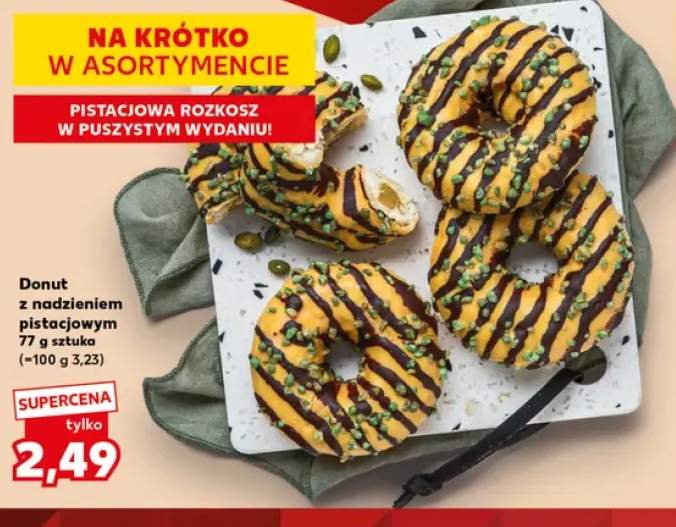 Donut z nadzieniem pistacjowym